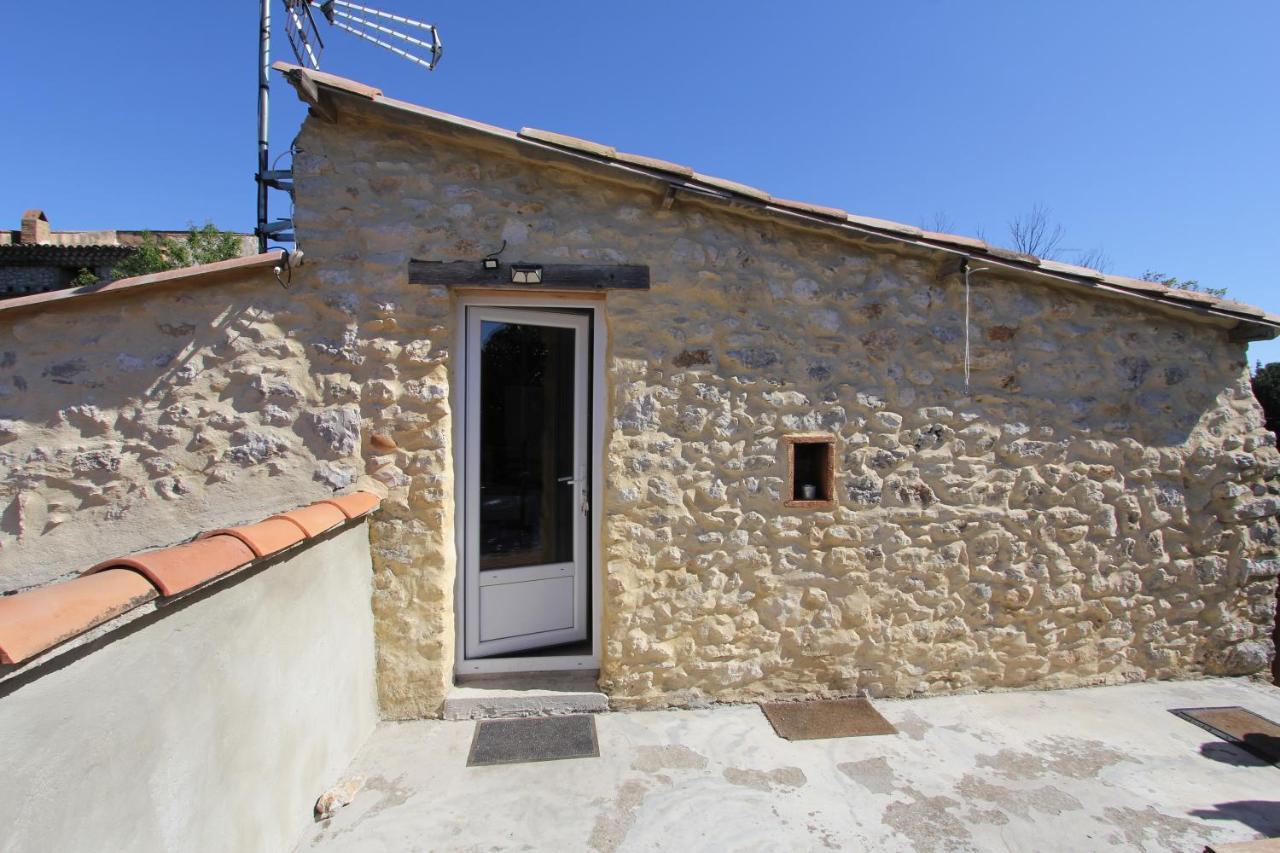 Gîtes Gard Nature Et Piscine Russan Exterior foto