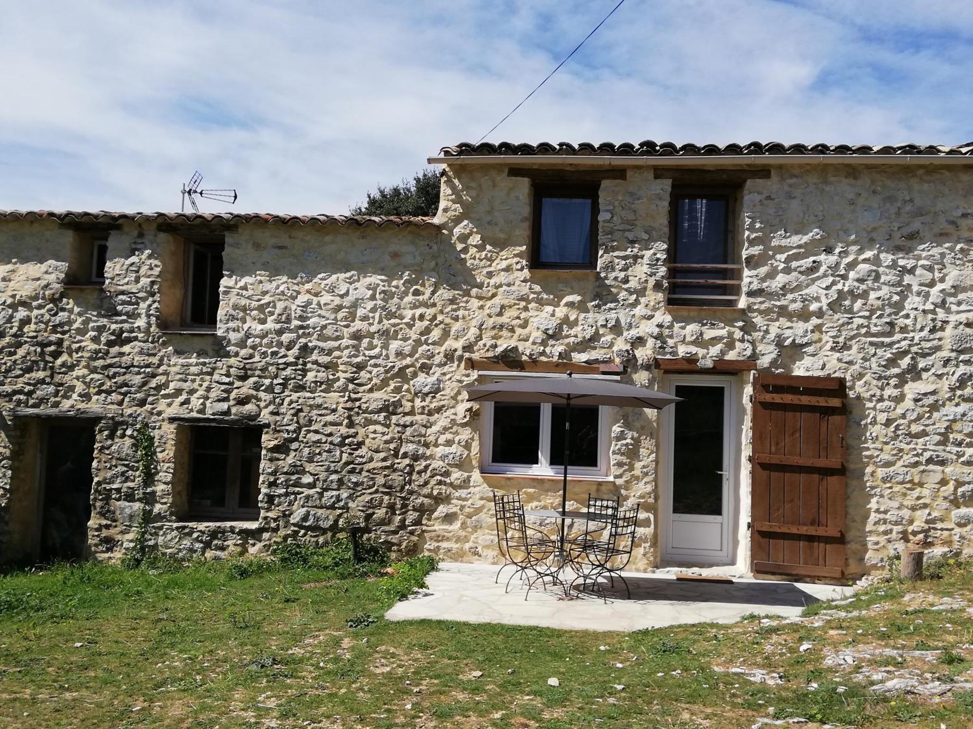 Gîtes Gard Nature Et Piscine Russan Exterior foto