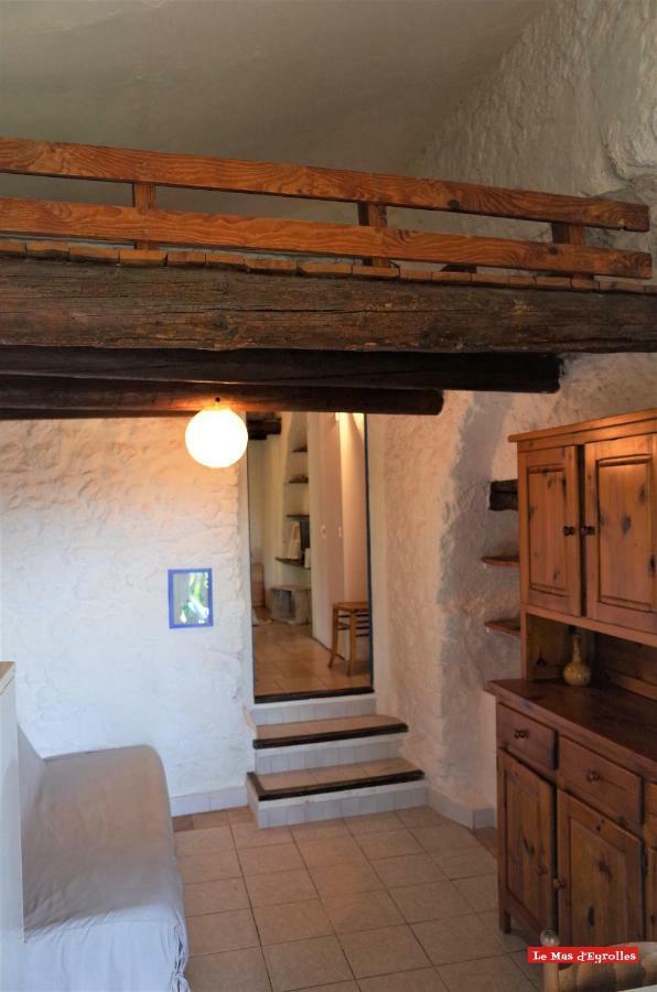 Gîtes Gard Nature Et Piscine Russan Exterior foto